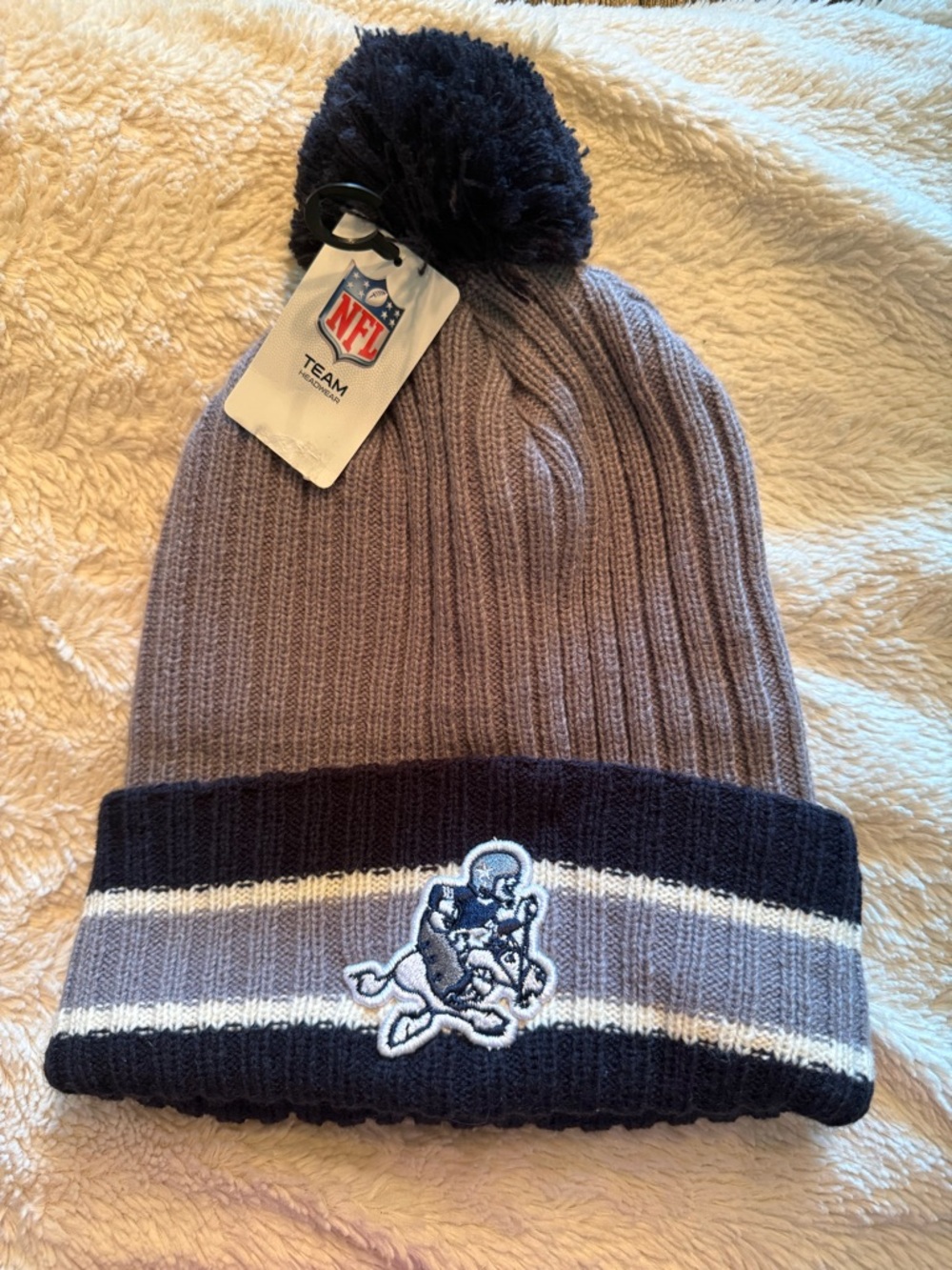 NFL Dallas Cowboys Knit Pom Beanie in Gray and Navy with Team Patch Unisex  NWT
